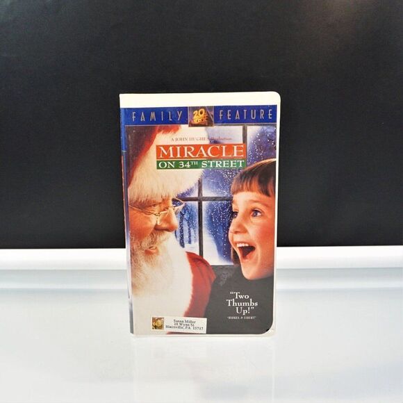 Miracle on 34th Street VHS 1995 Clamshell Richard Attenborough Elizabeth Perkins - Picture 1 of 6